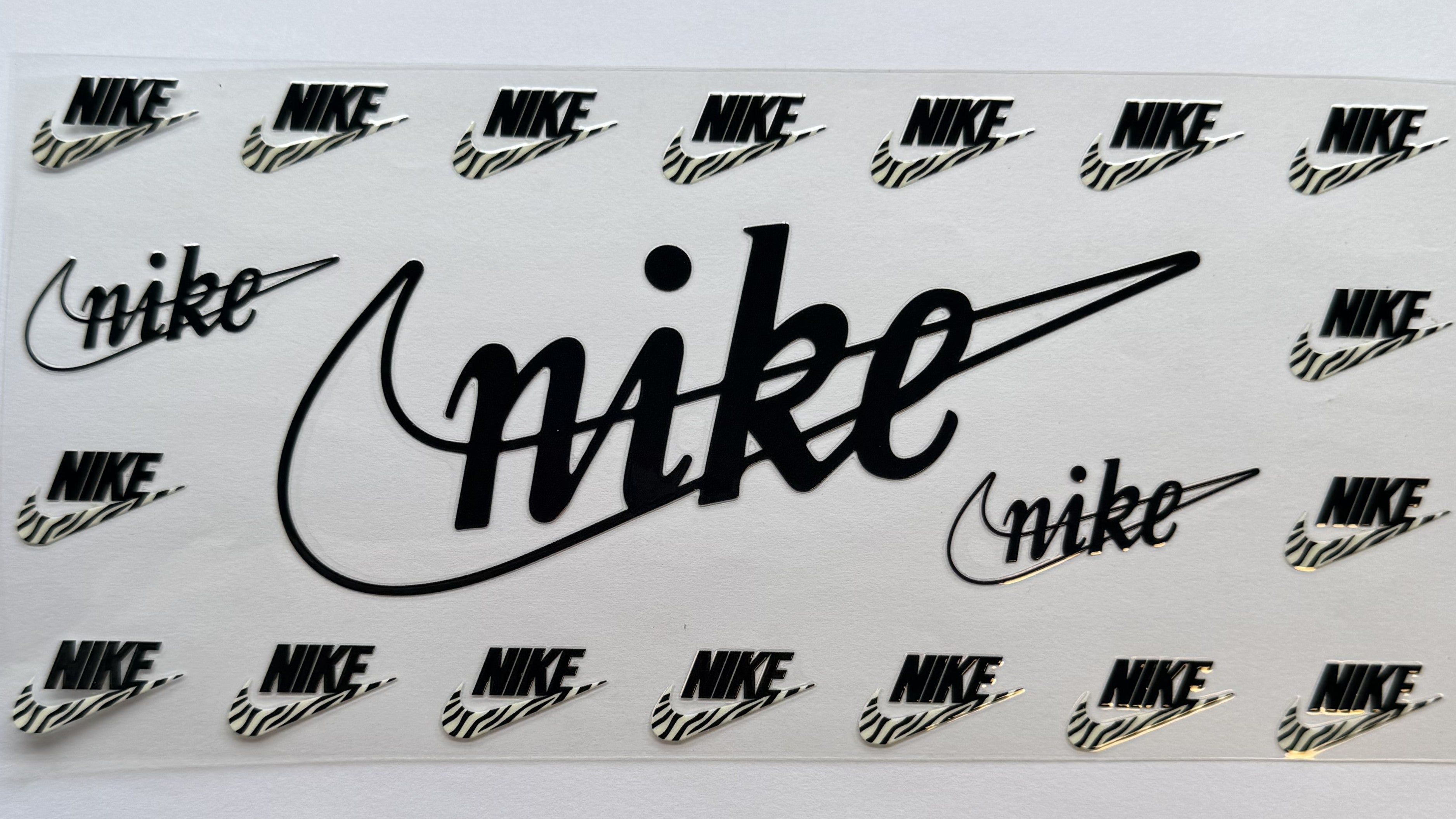 Nike tick
