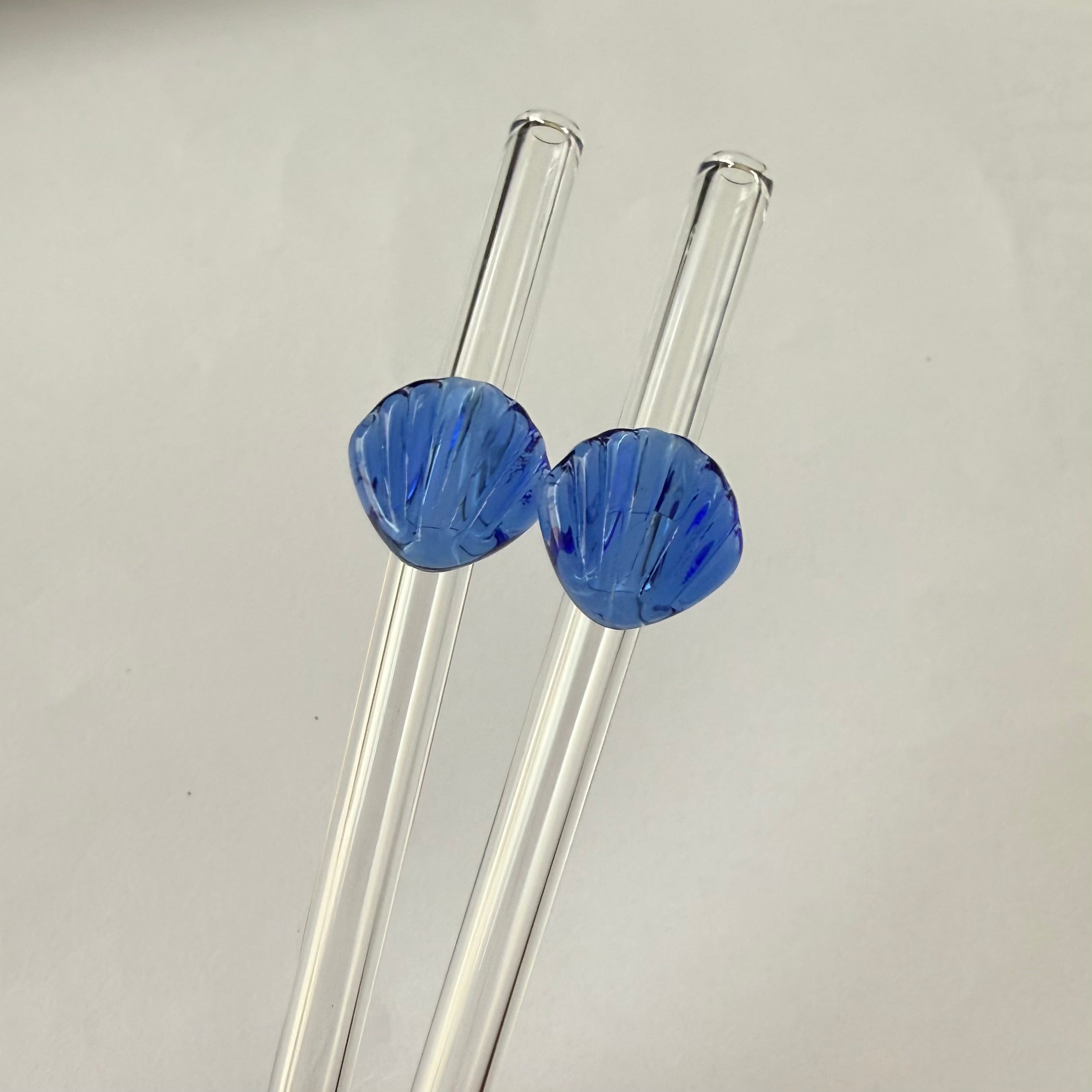 blue shells - glass straw